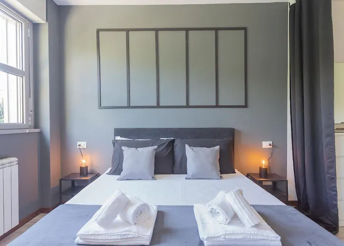 Black Loft By Rent Como