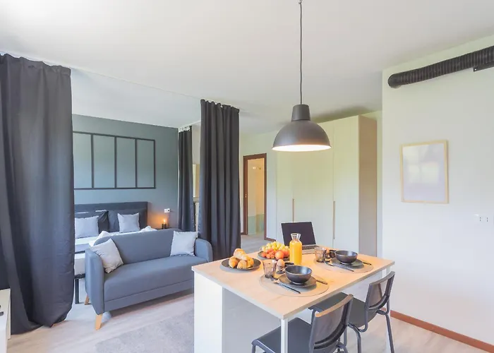 Black Loft By Rent דירה *