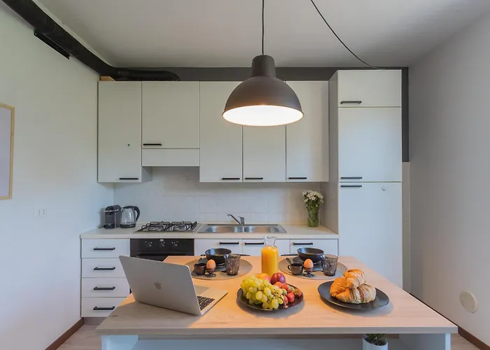 Black Loft By Rent דירה