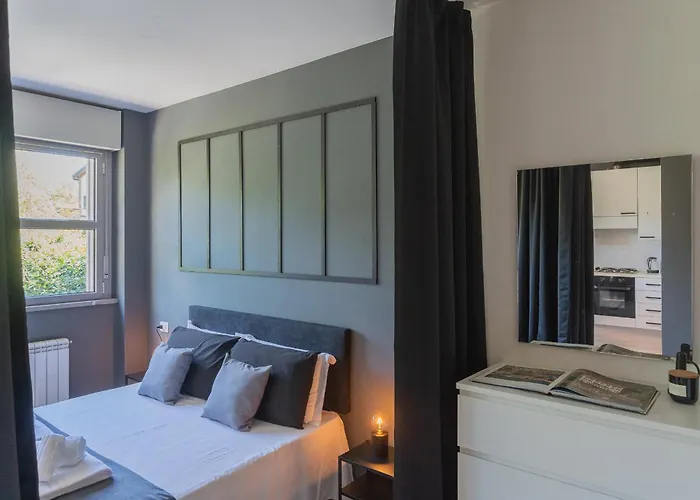 Black Loft By Rent קומו