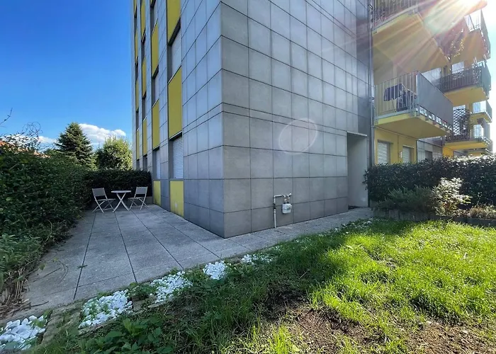 Black Loft By Rent *