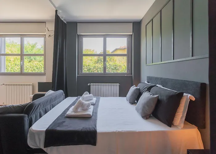 Black Loft By Rent * Como