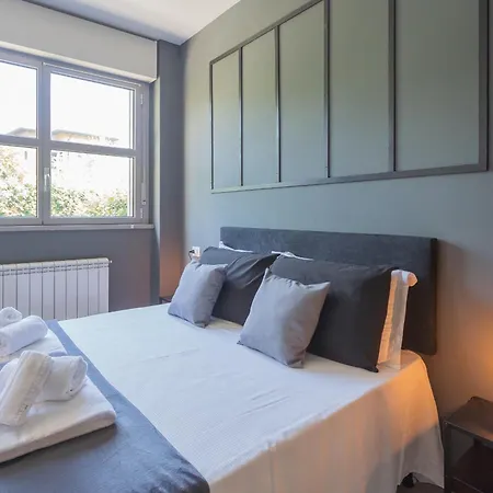 Black Loft By Rent Apartment Como