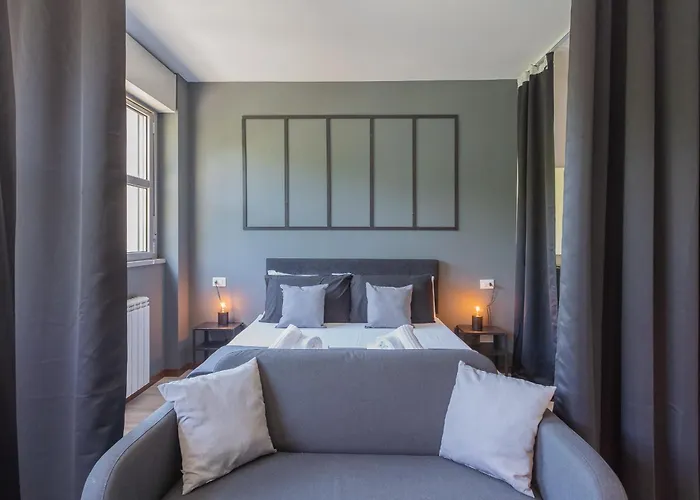 Black Loft By Rent Como
